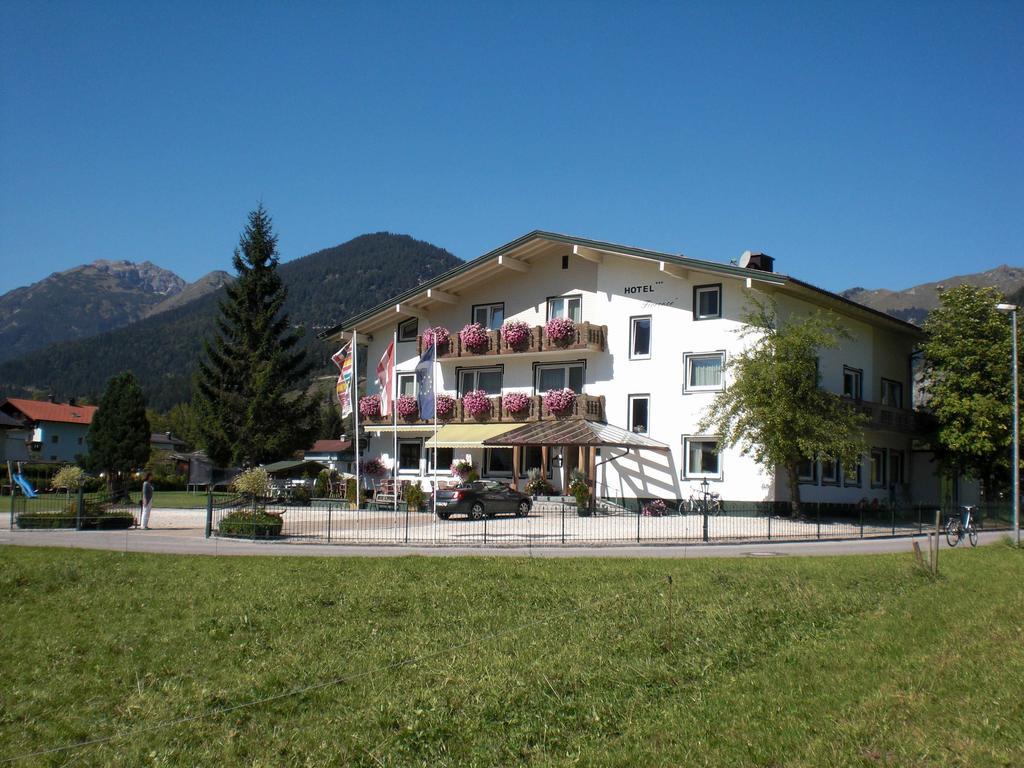 Naturparkhotel Florence Weissenbach am Lech Eksteriør billede