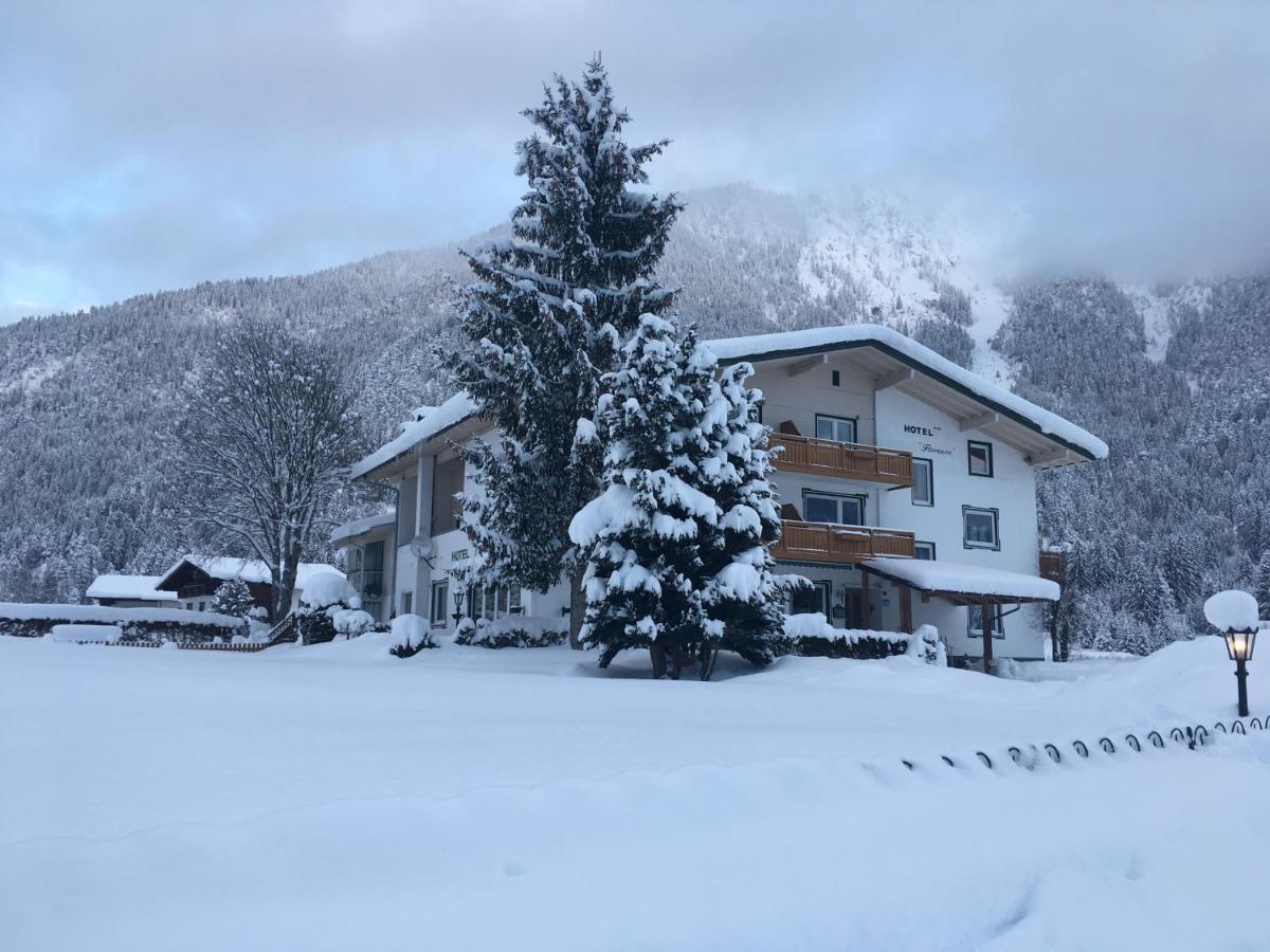 Naturparkhotel Florence Weissenbach am Lech Eksteriør billede